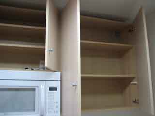 kitchen
                    cabinets